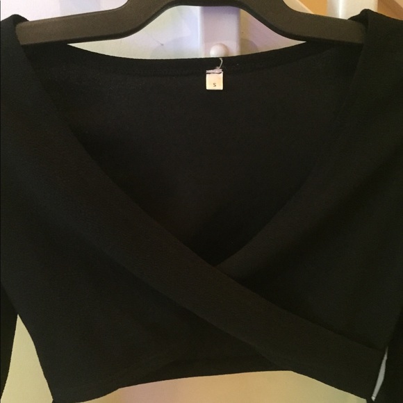 **SOLD**Wrap Top with Ties Around Waist - Picture 8 of 11